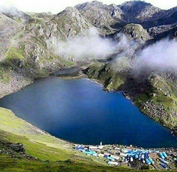 Lakes at Gosaikund before Laurebina Pass