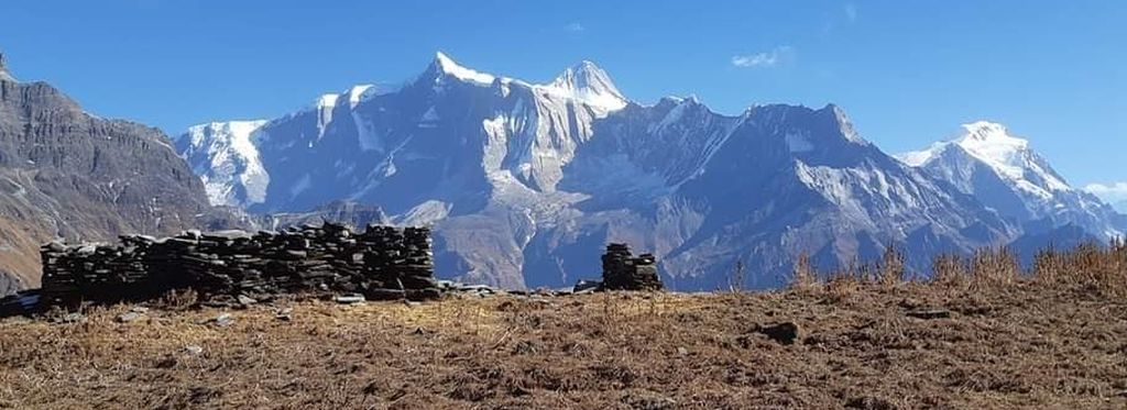 Annapurnas IV & II and the Lamjung Himal