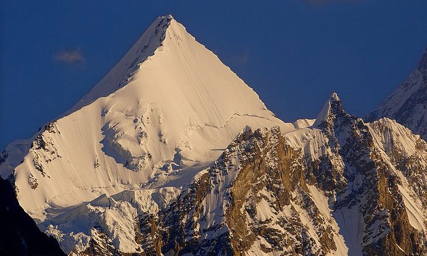 Chongtar Kangri ( 7330m ) and Angel Sar / Angel Peak ( 6,858m )