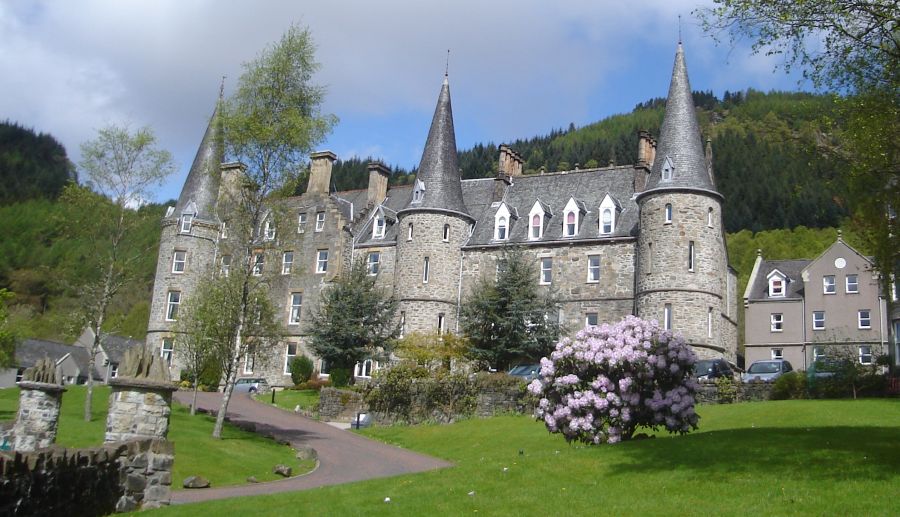 Tigh Mhor Hotel beneath Ben A'an